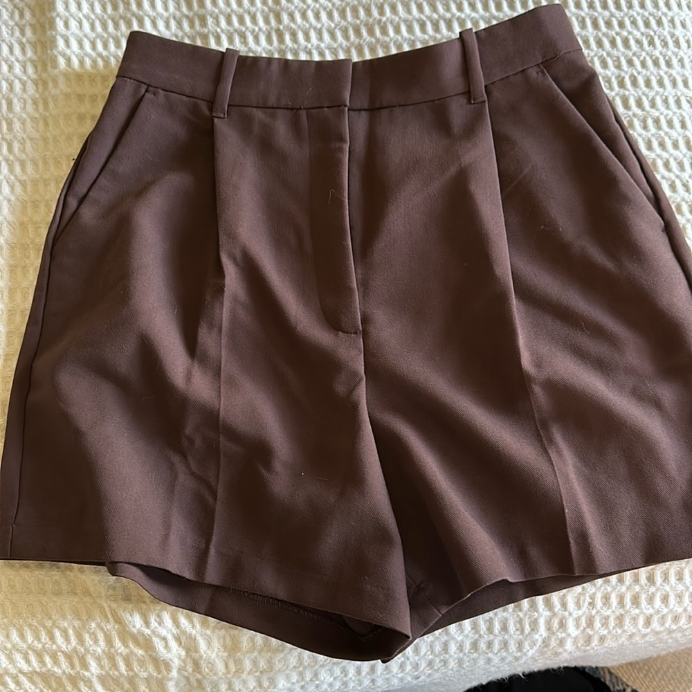 Abercrombie & Fitch High Waist Tailored Shorts - Brown